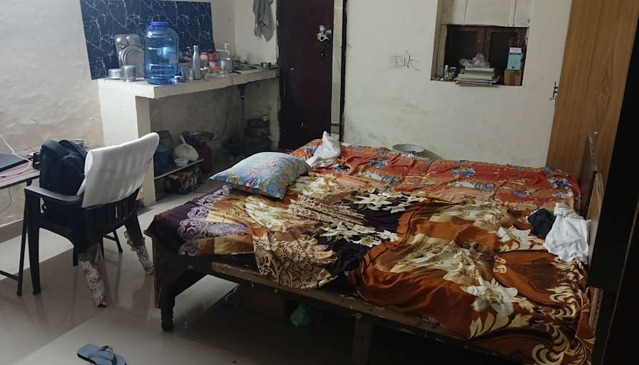 Shri Hari Pandey's room