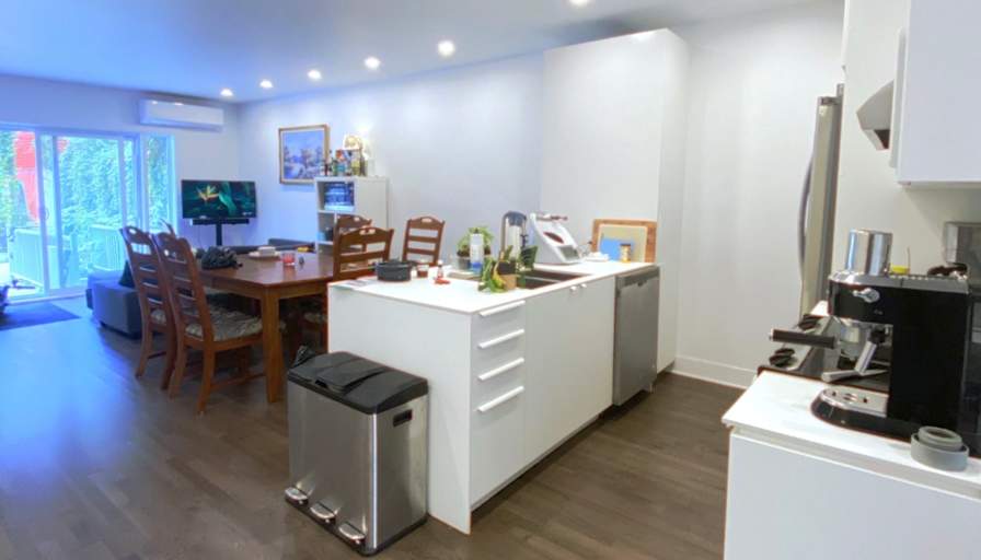 INES BARRAKAD's room