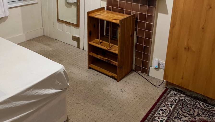 Aalok's room