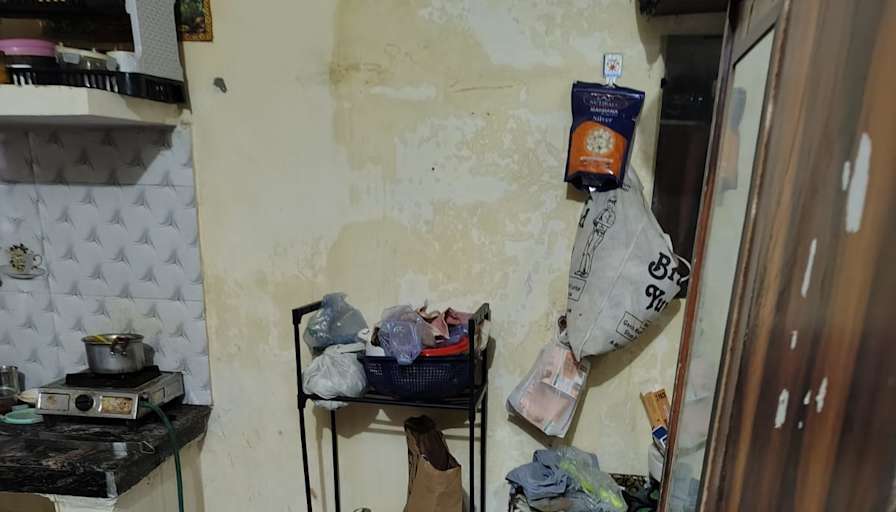 Divyanshu's room