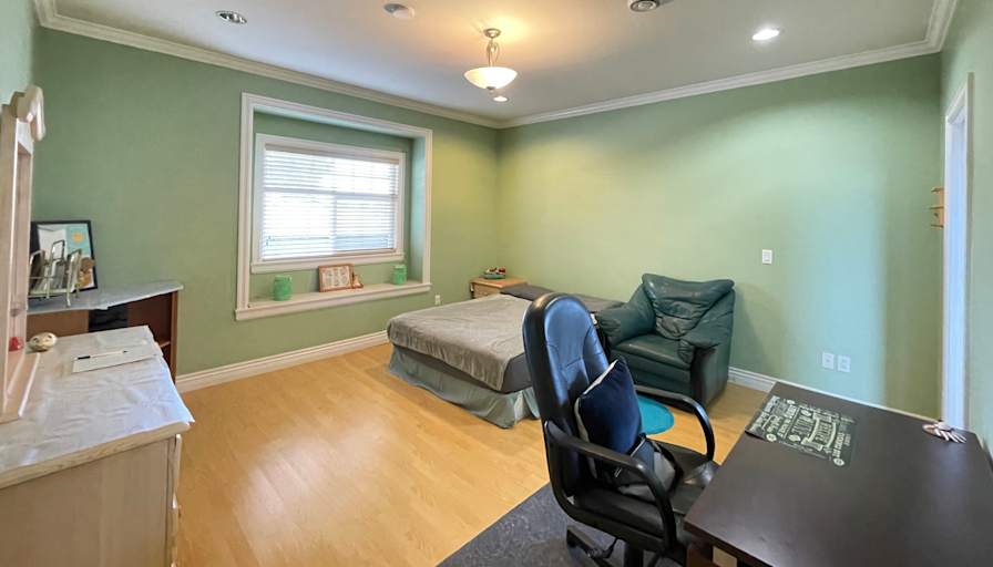 Mei's room
