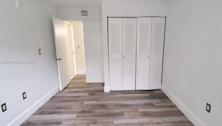 Carlos's room