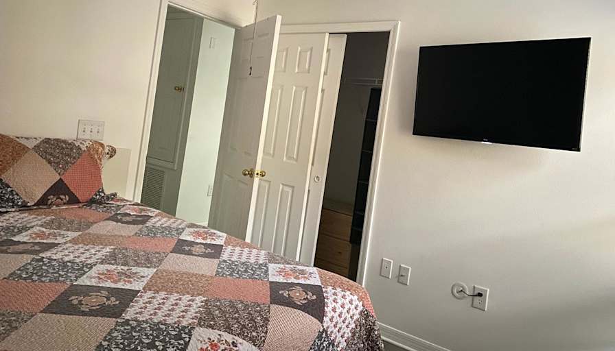 Laura Mateus's room