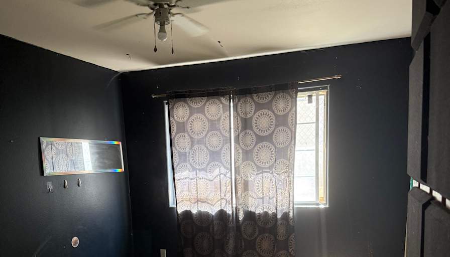 Andi's room