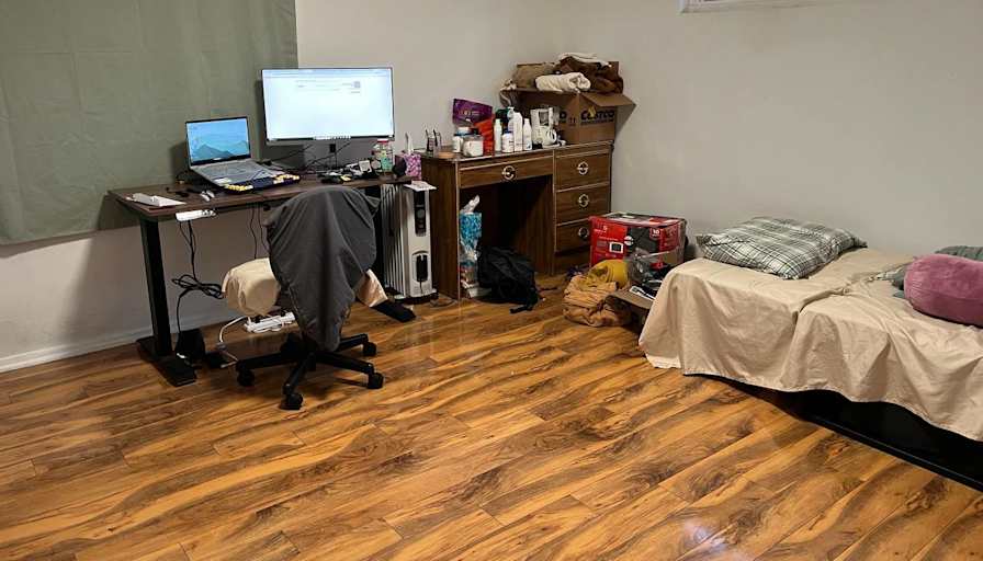 Siyan Wen's room