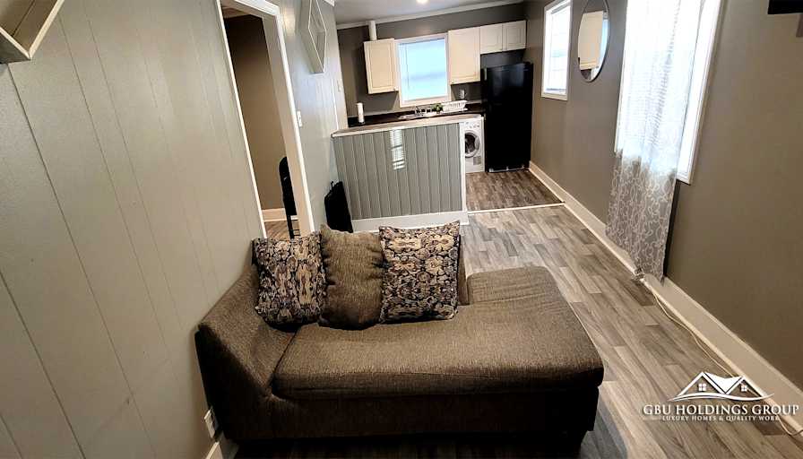 GBU Holdings Group's room