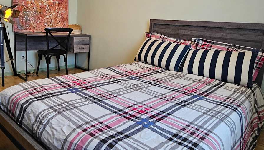 stacy-ann sappleton's room