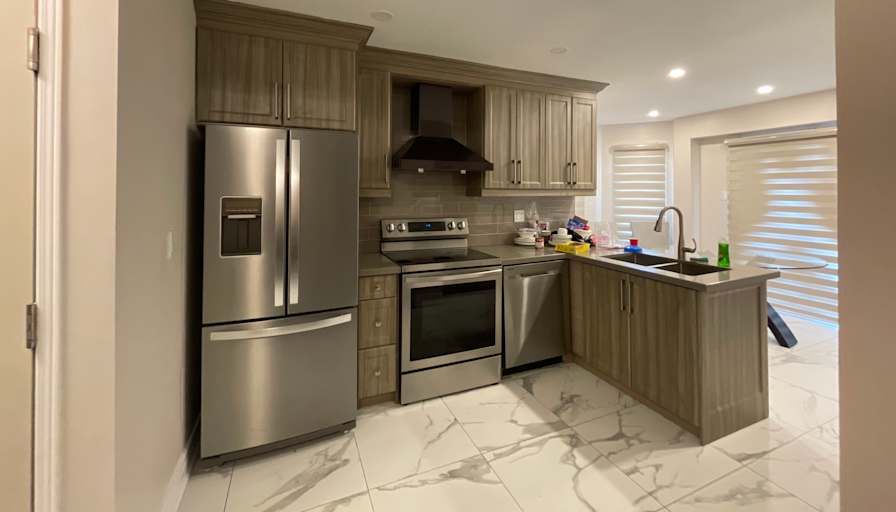 Vameesha Patel's room