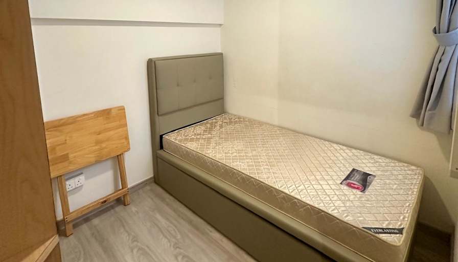 Roy Tay's room