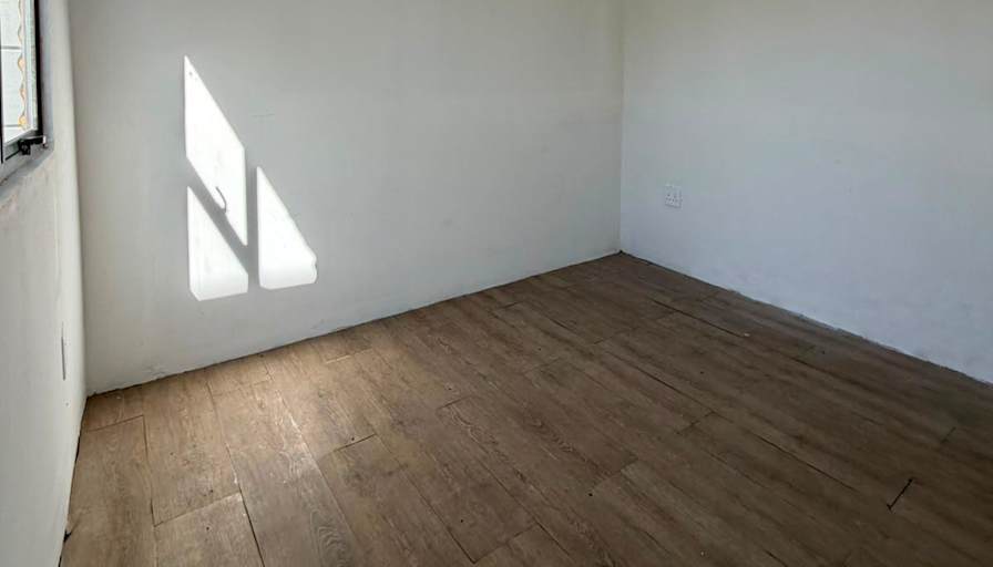 Donovan's room