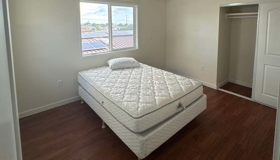 elliott's room