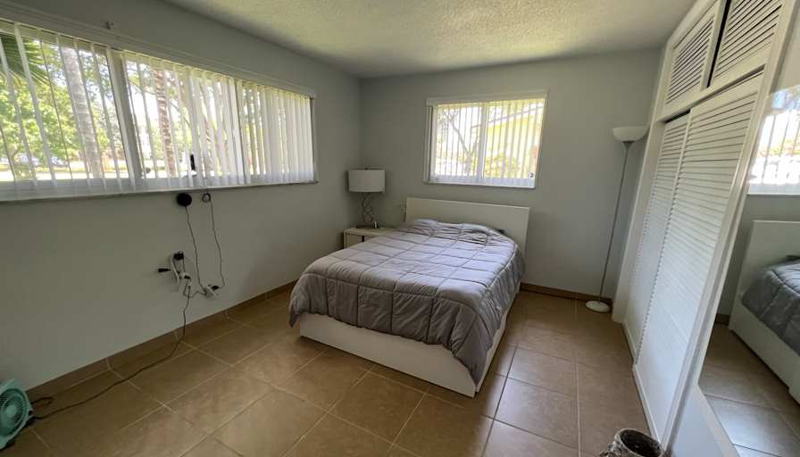GIOVANNI's room