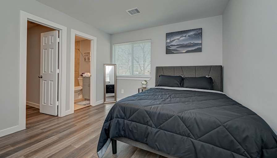 Felix's room