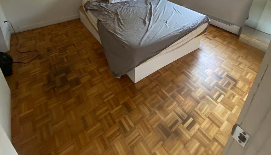 Iszac roy's room