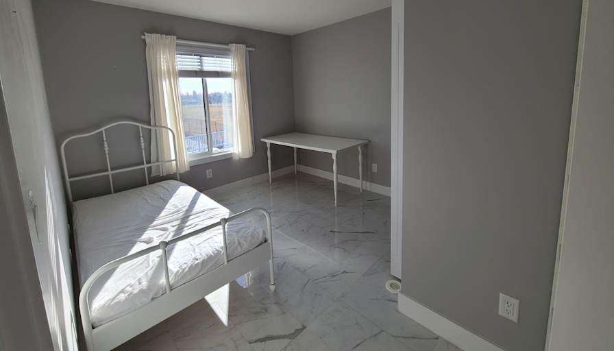 Yuna's room
