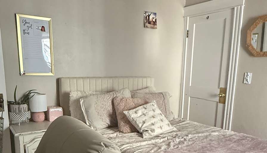 Vangie's room