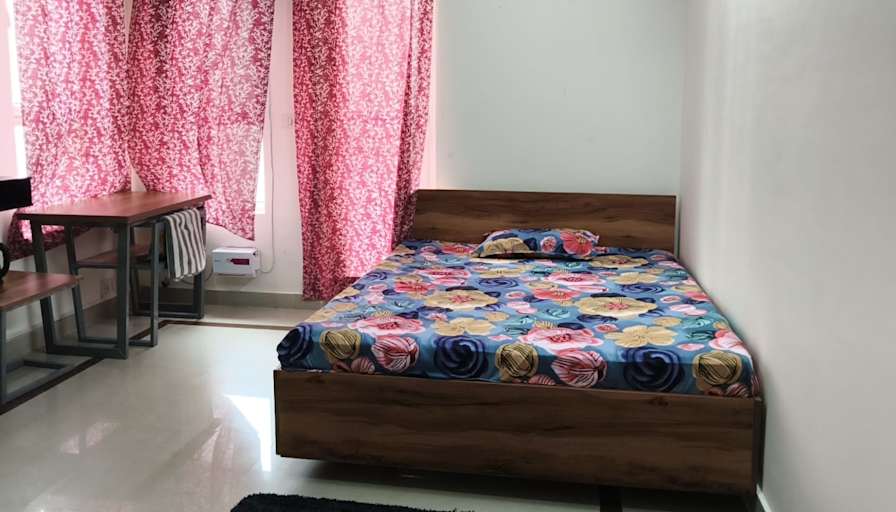 Divyanshi's room