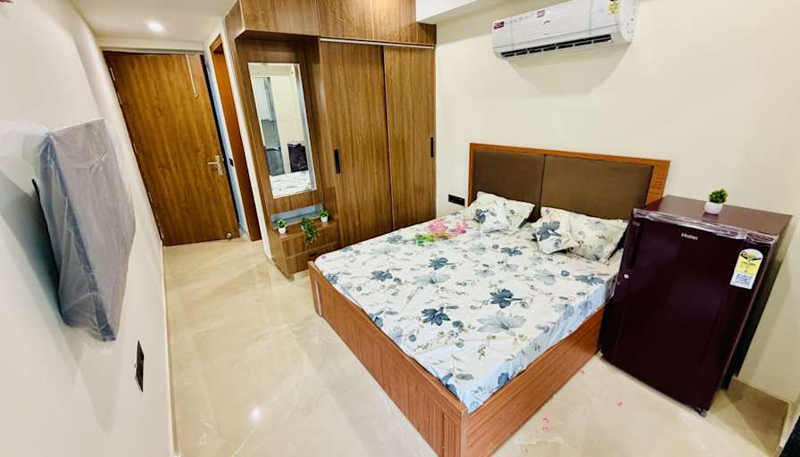 Tariq's room
