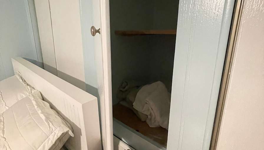 Donna's room