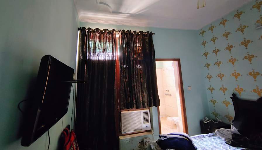 Ashlesha Kashyap's room