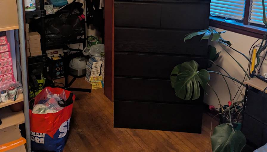 Jason De-Souza's room