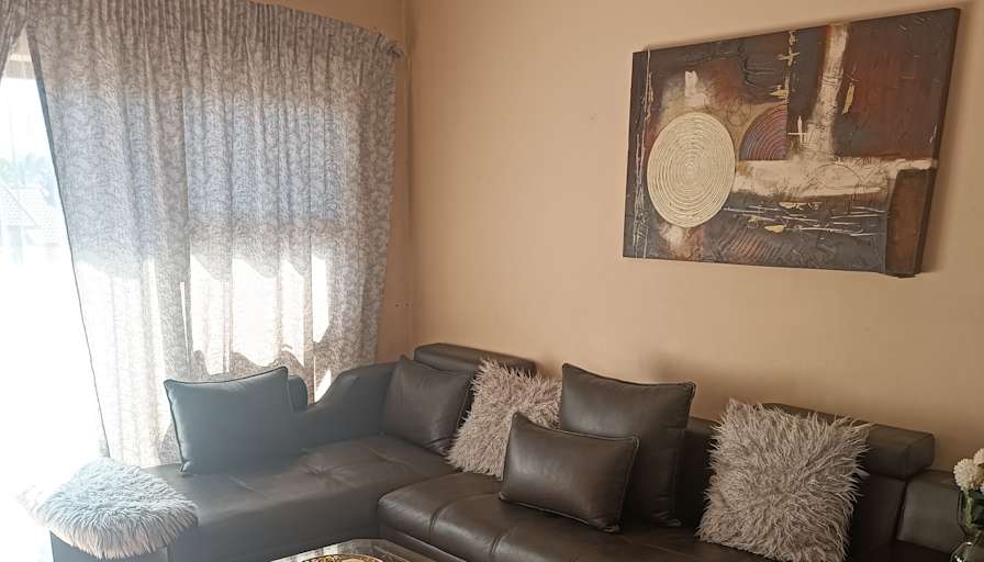 Kevine Yondo's room