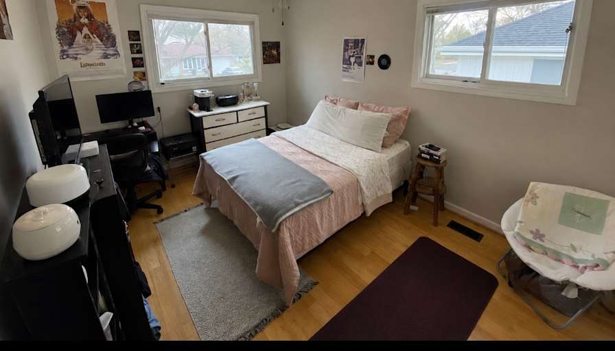 Sandra DAmbrosio's room
