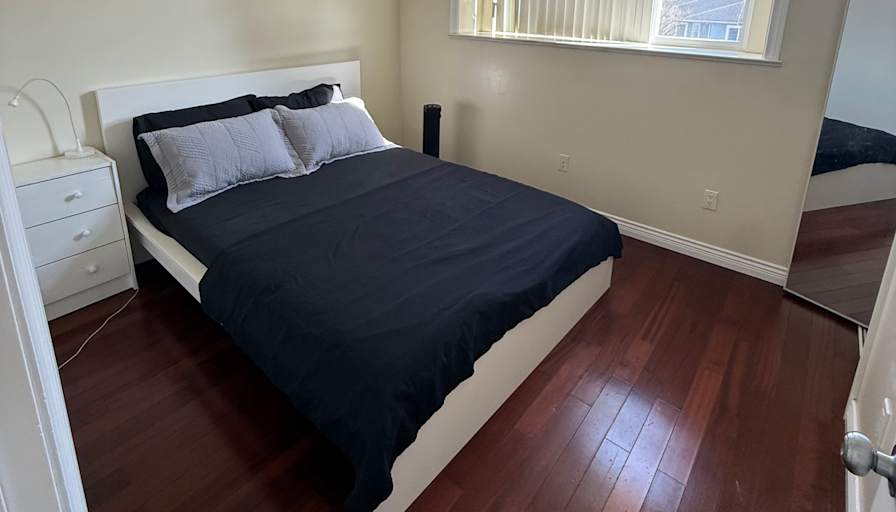 Jas's room