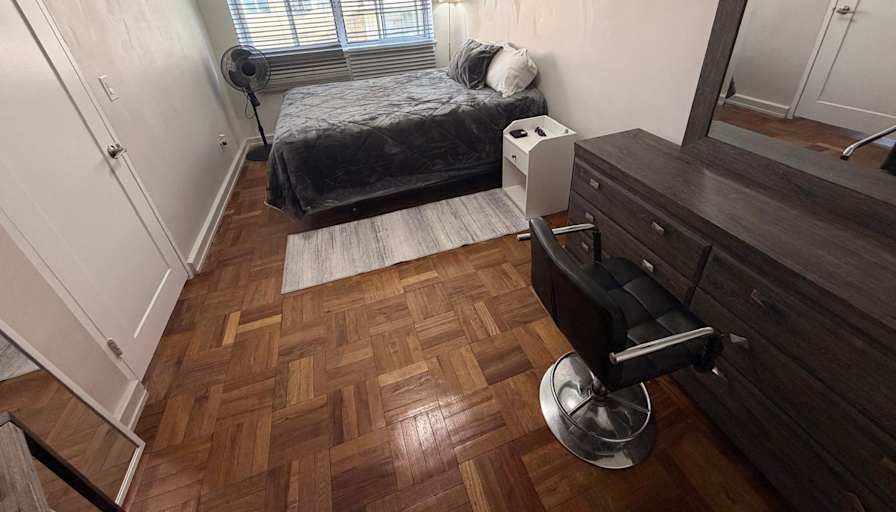 Carolina Paredes's room