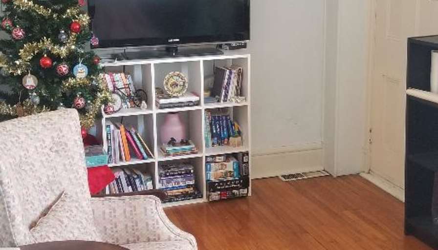 Lynda's room