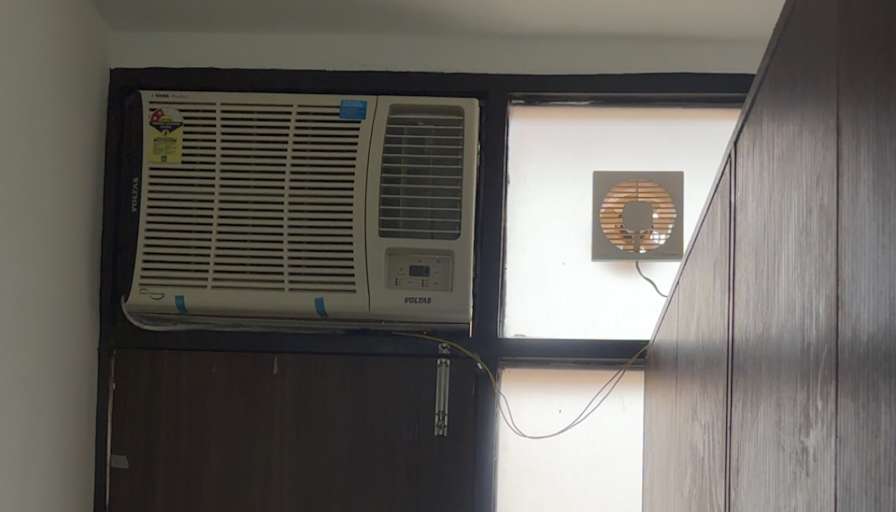 Shreya Agarwal's room