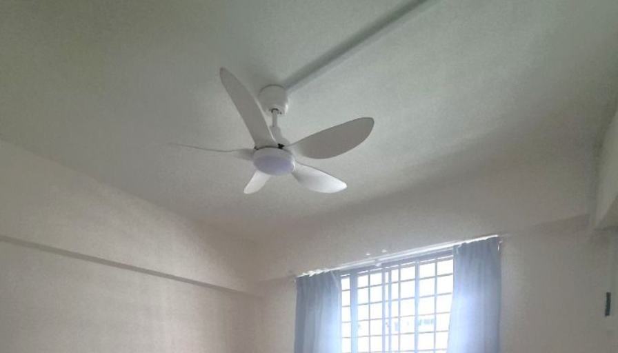 Lee's room