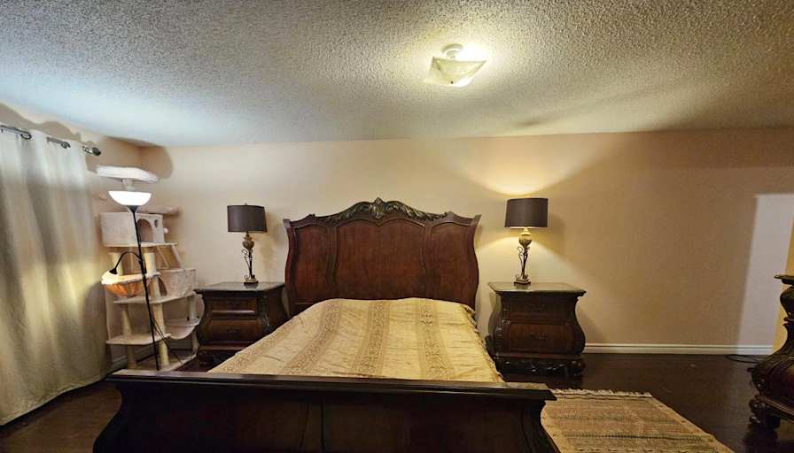 MOHSEN's room