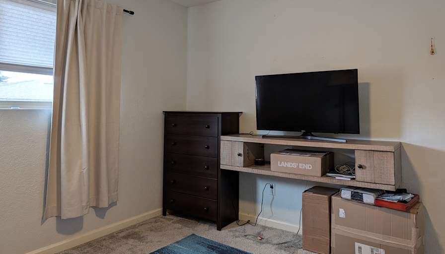 Kim Yarnes's room