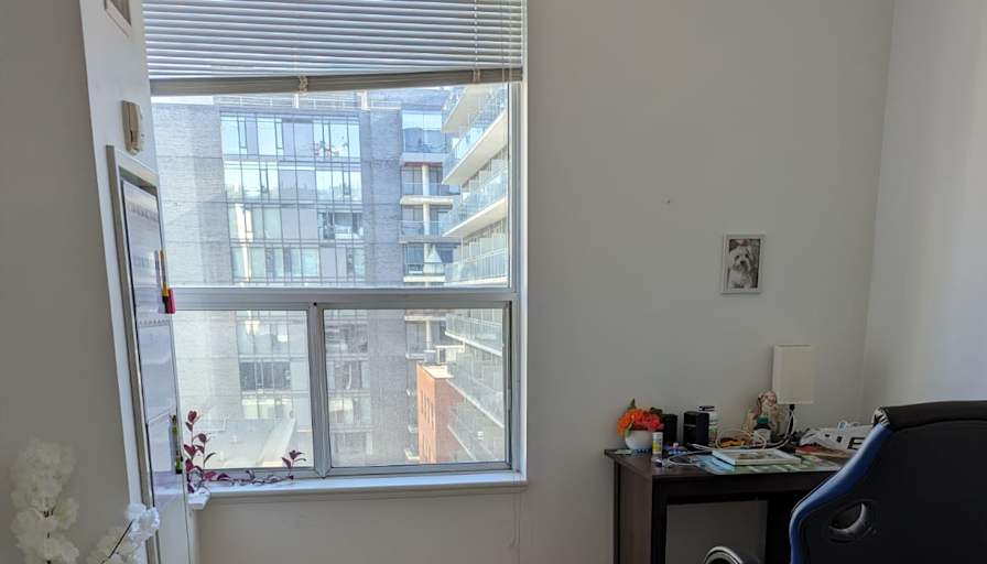 Leon's room