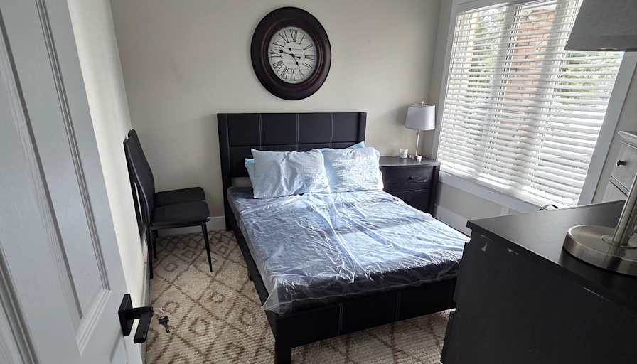 Chris Wonderful's room