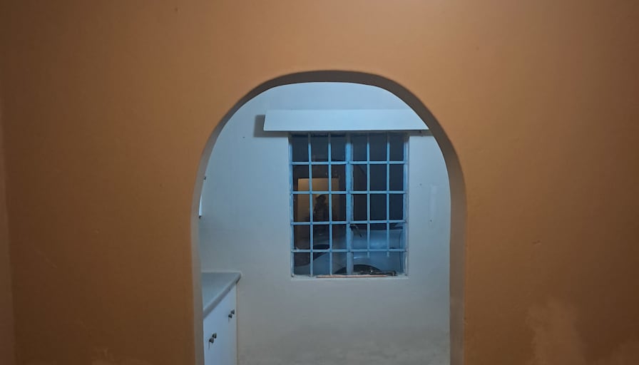 Llewellyn Green's room