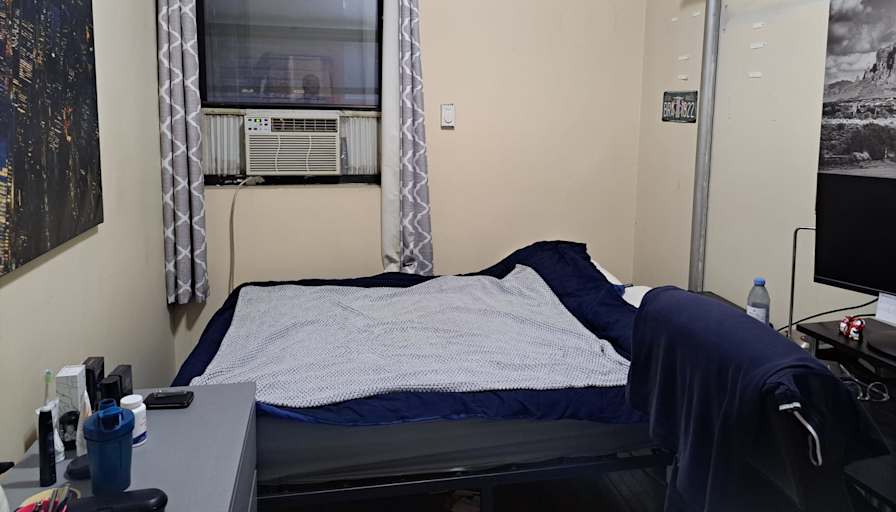 Juan's room