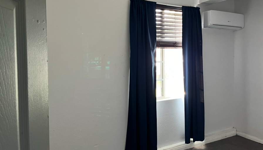 Jp Monroe's room