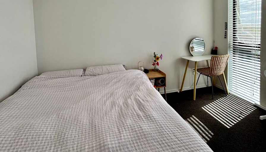 Hannah's room