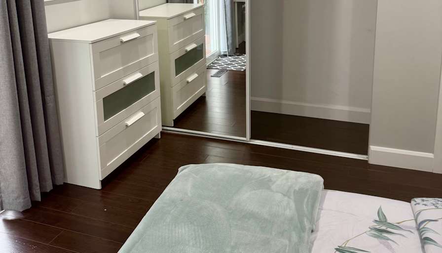 ZANIFFA's room