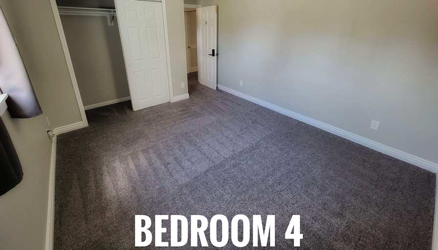 HomeCrew's room