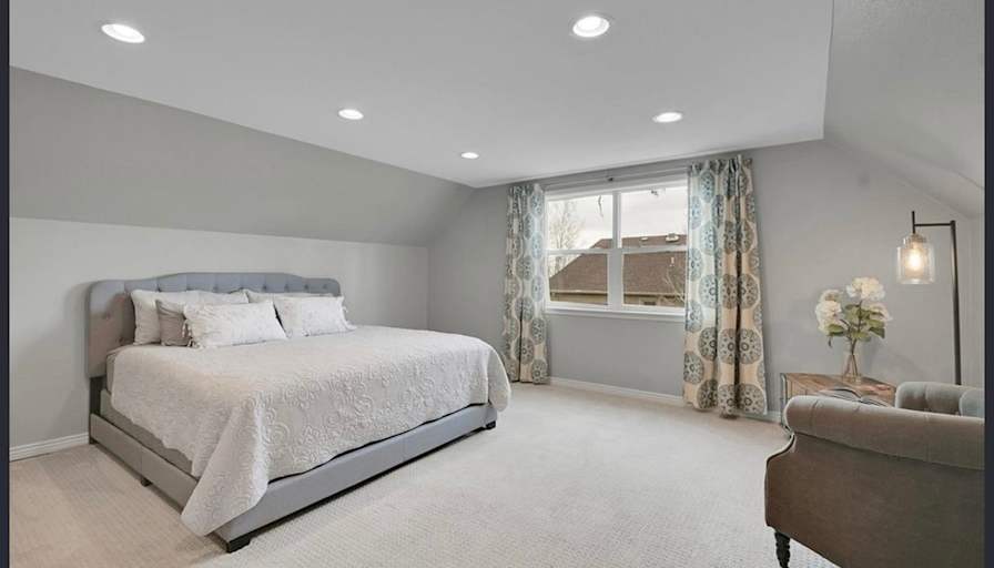 Cris's room
