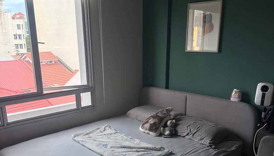 Chloe's room