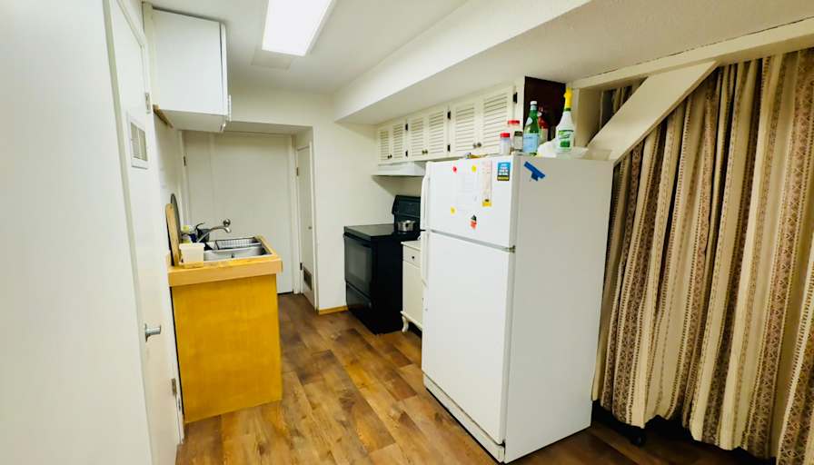 Ali's room