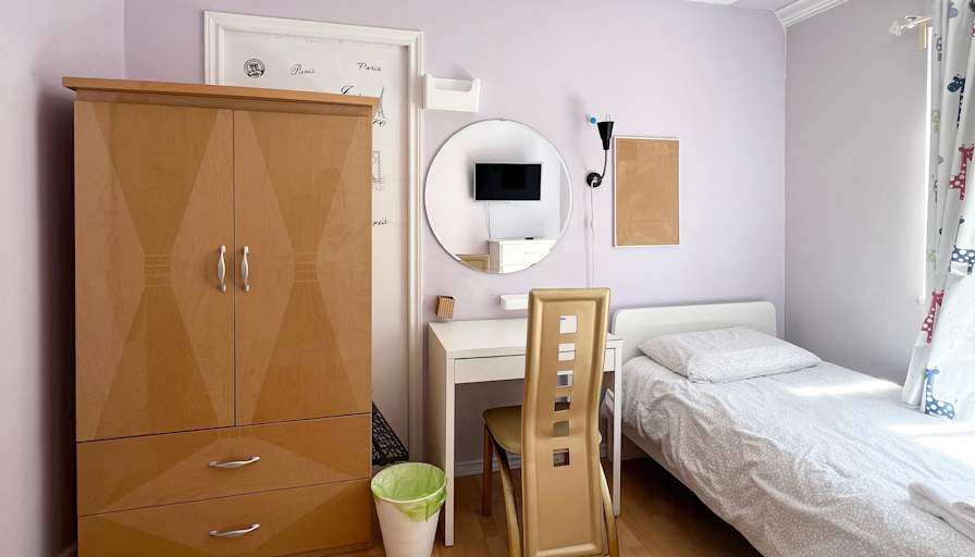 See's room