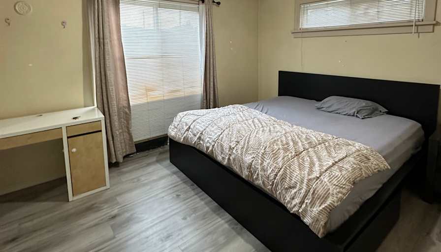 Giordaine's room