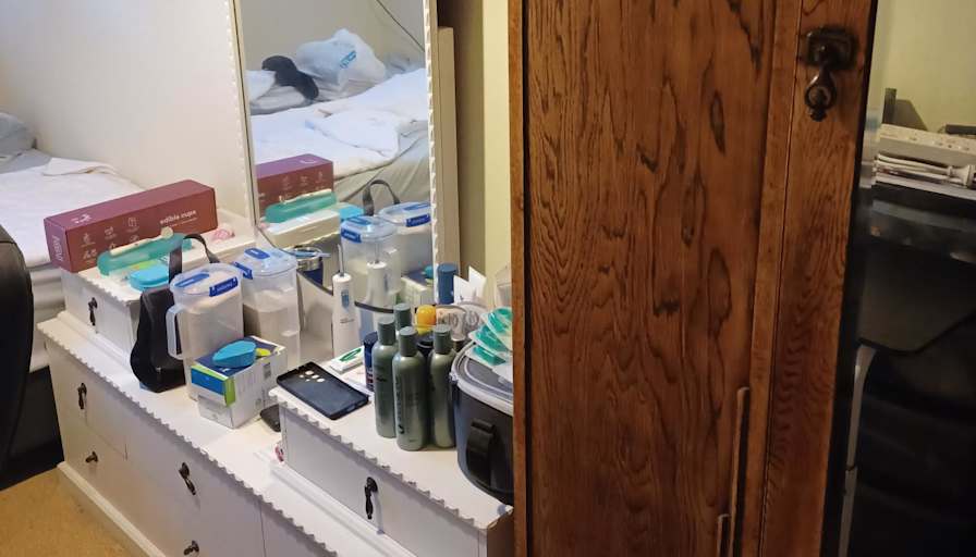 Allen's room