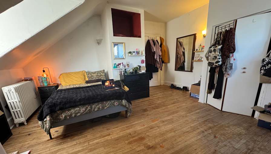 Emma's room