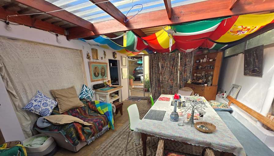 Green Point Tree House's room